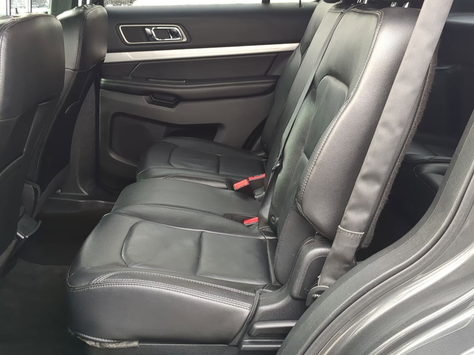 Used 2016 Ford Explorer XLT w/ Equipment Group 202A image 25