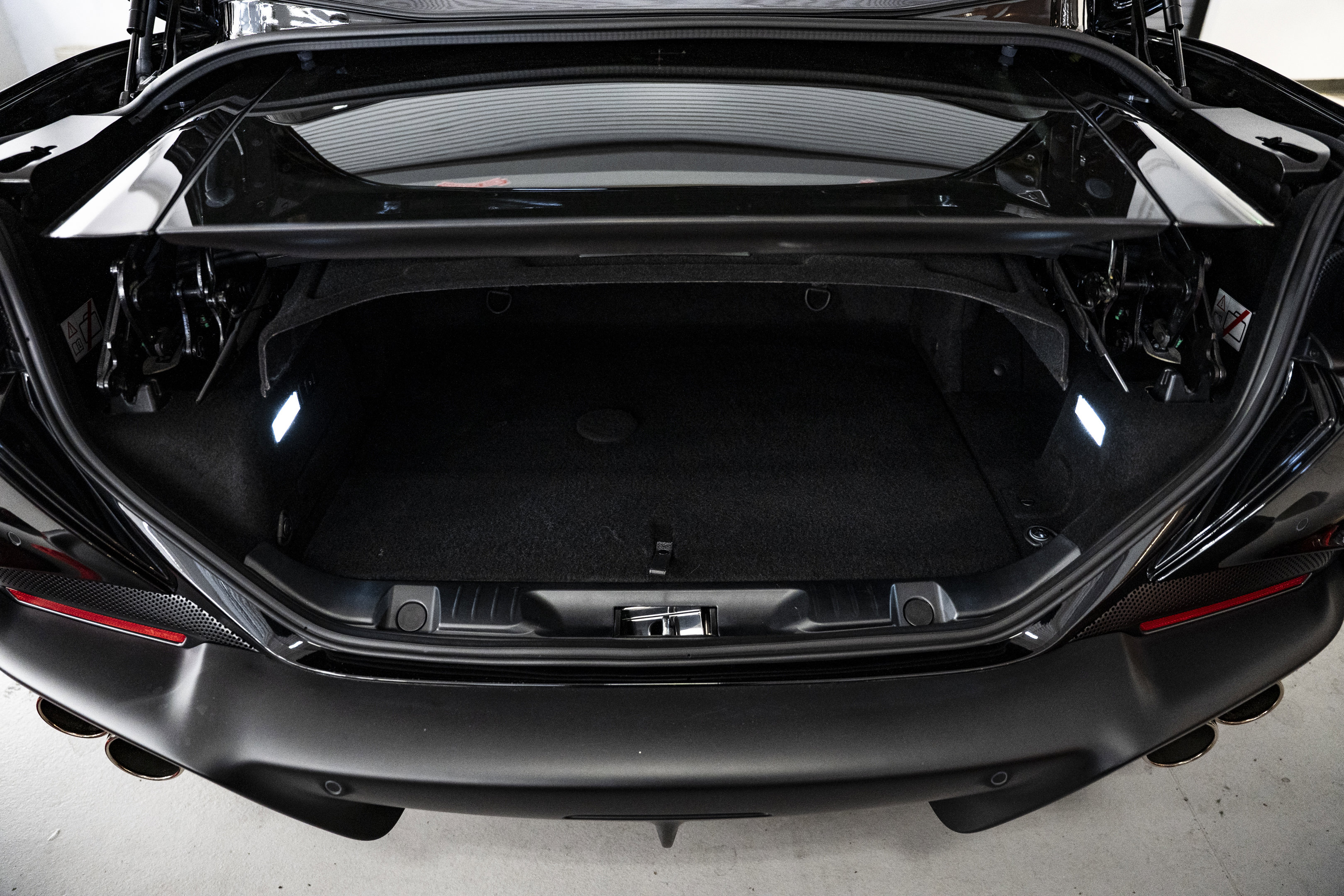 Certified 2023 Ferrari Portofino M RWD image 46