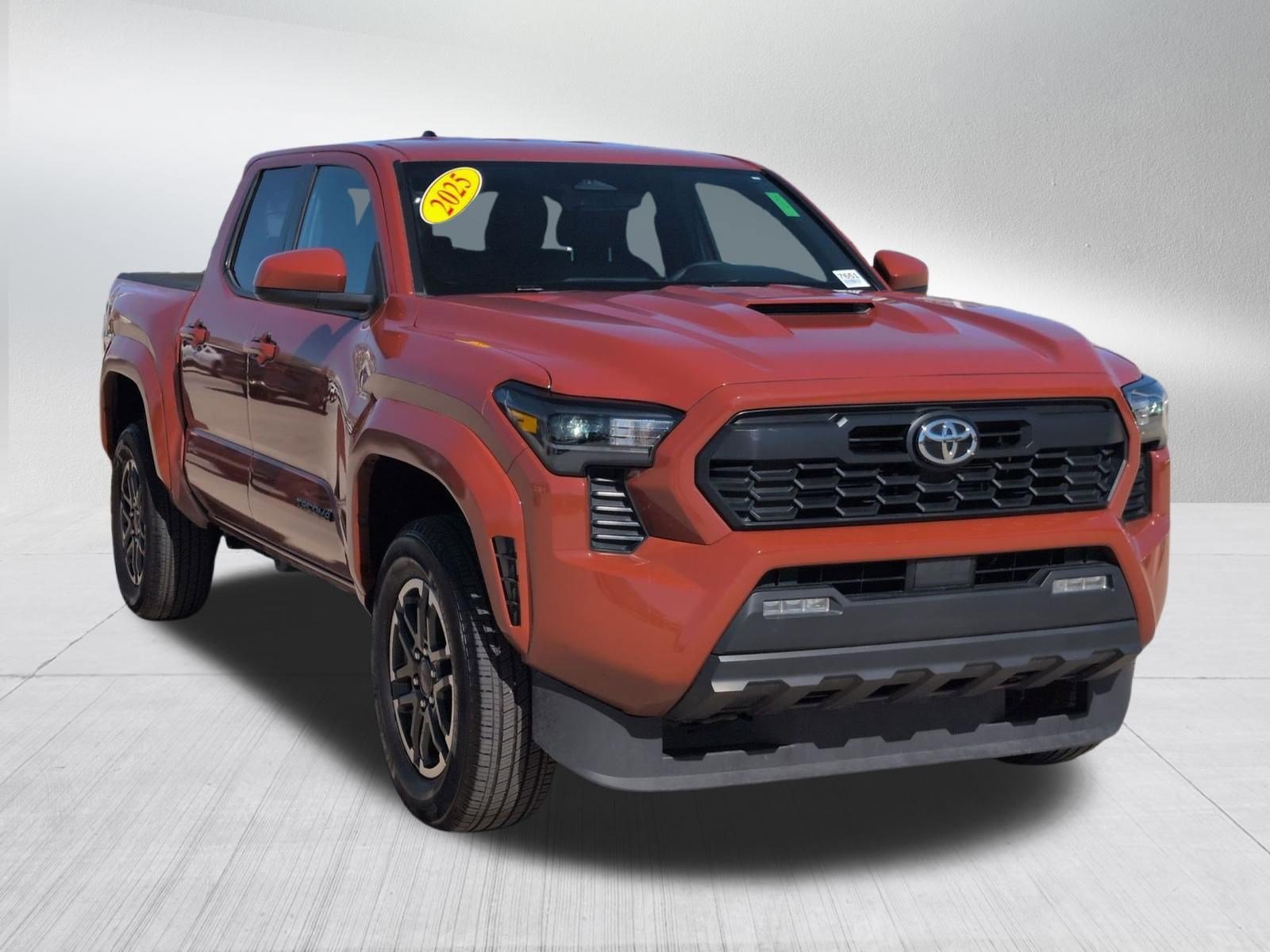 Used 2025 Toyota Tacoma TRD Sport image 8