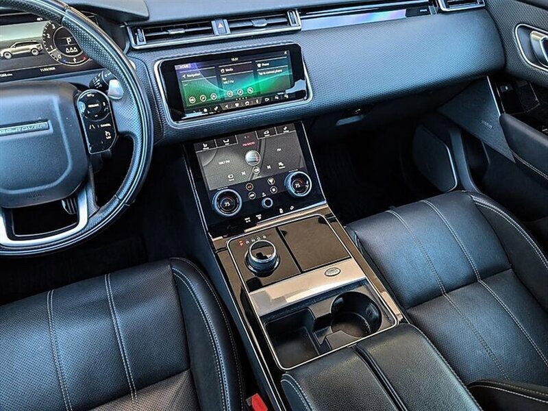 Used 2019 Land Rover Range Rover Velar R-Dynamic SE AWD/4WD image 23