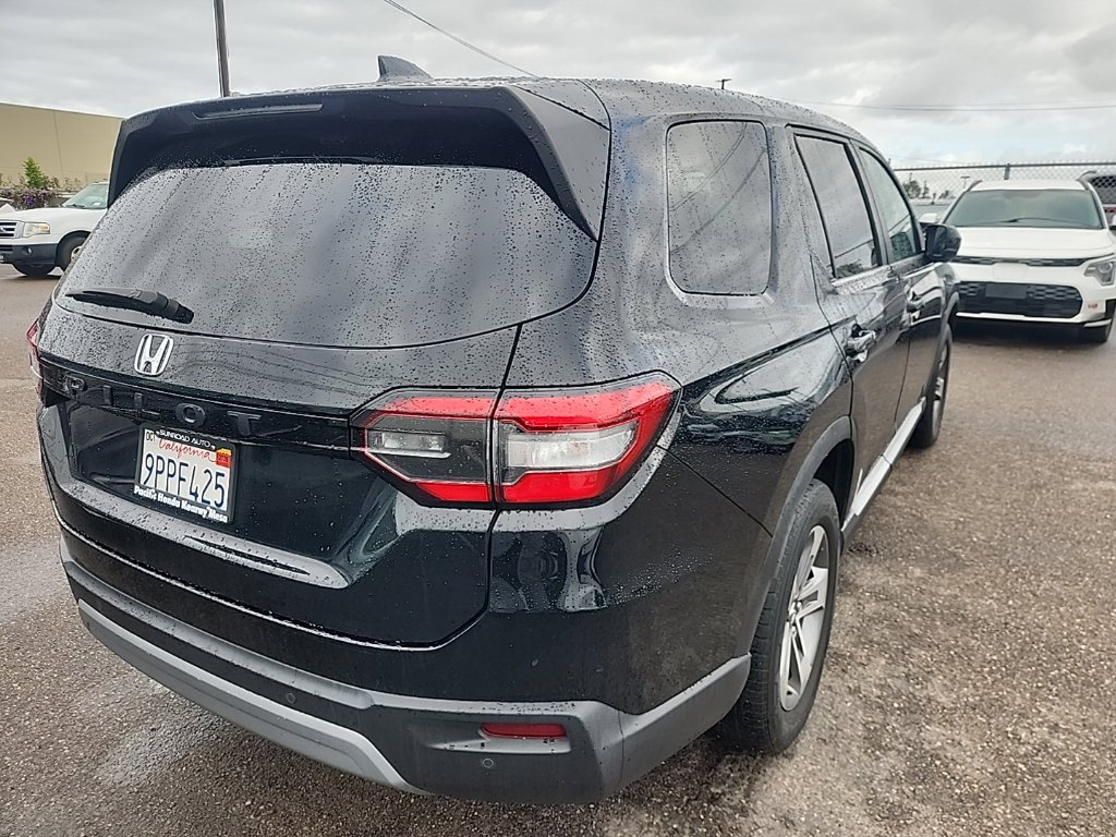 Used 2025 Honda Pilot EX-L image 12