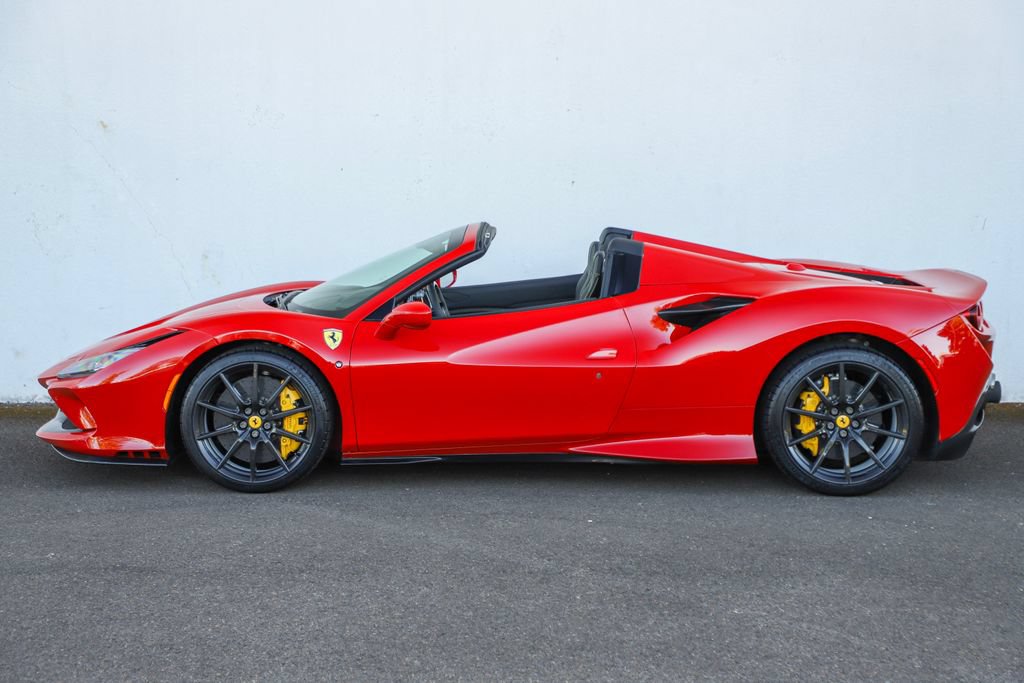 Certified 2022 Ferrari F8 Tributo RWD image 35