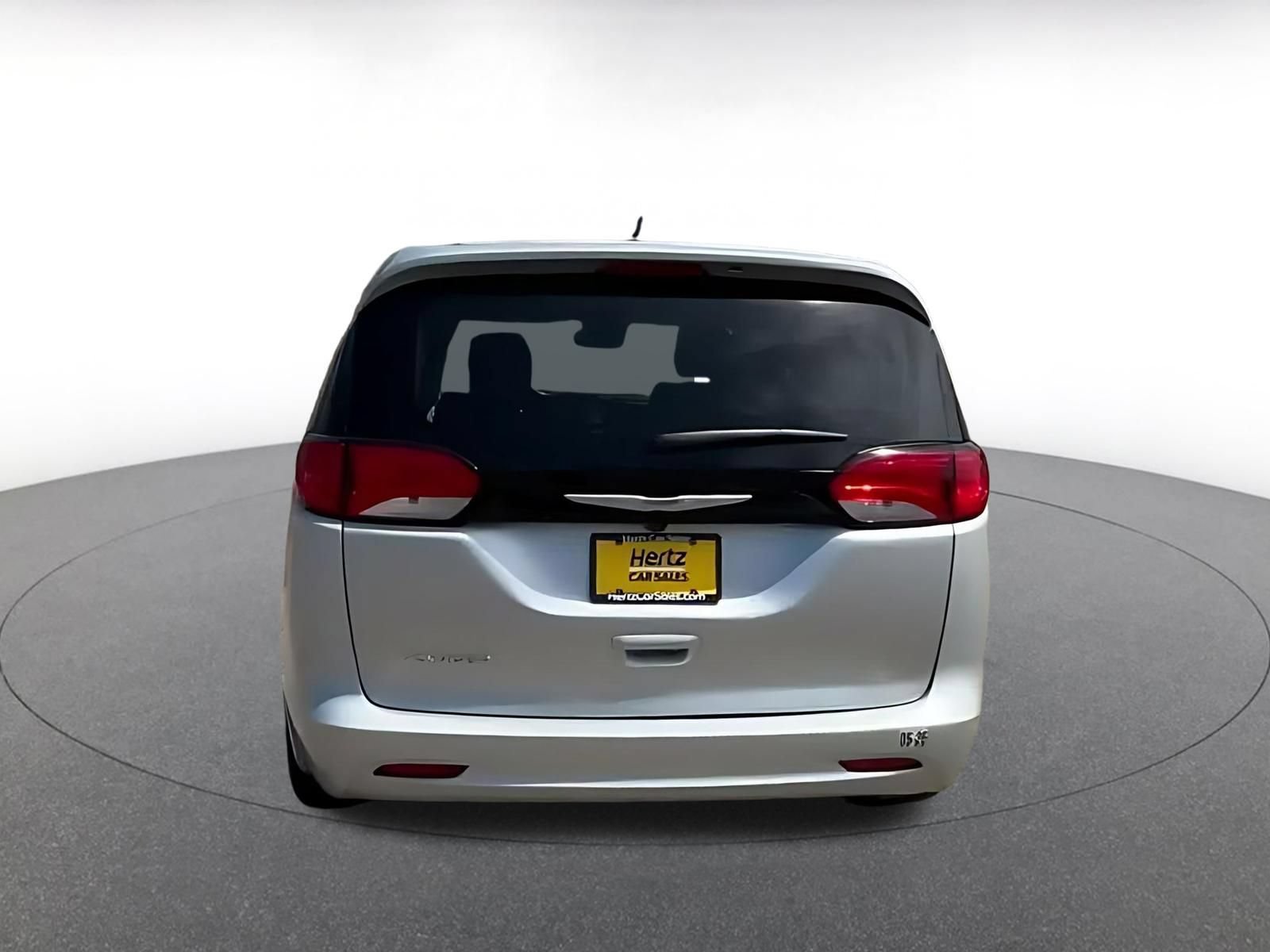 Used 2023 Chrysler Voyager LX FWD image 12