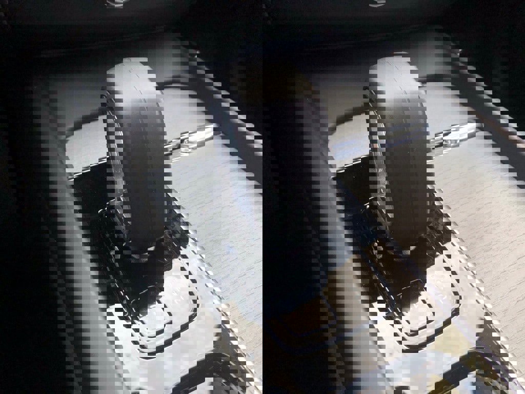 Used 2025 Volvo XC60 T8 Plus w/ Protection Package Premier image 29