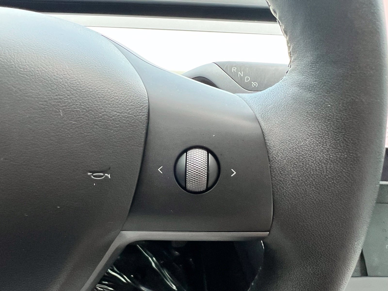 Used 2025 Tesla Model Y Long Range RWD image 39