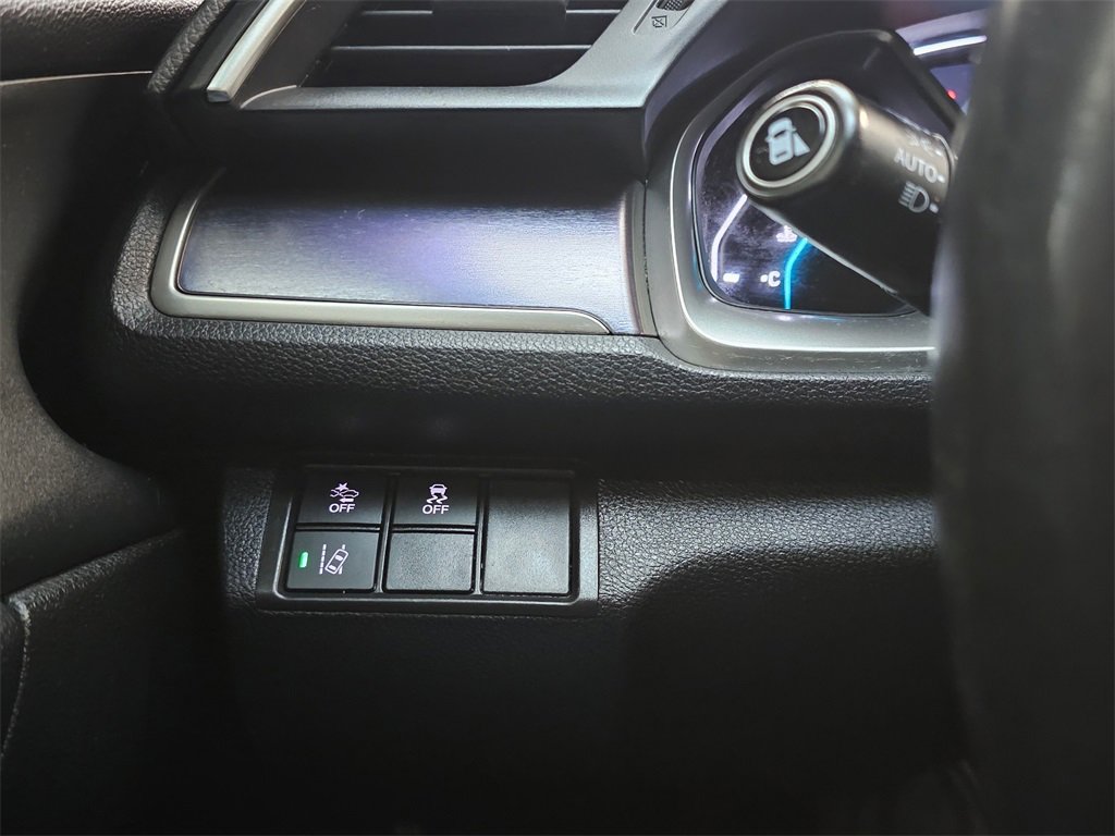 Used 2016 Honda Civic Touring image 32