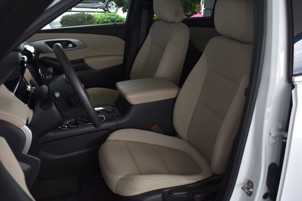 Used 2022 Chevrolet Traverse LS AWD/4WD image 22