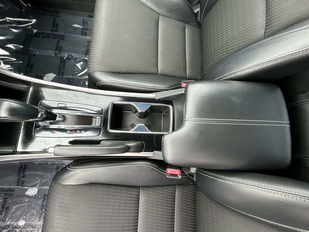 Used 2017 Honda Accord Sport image 20
