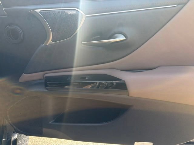 Certified 2024 Lexus ES 350 Ultra Luxury w/ Accessory Package (Z1) FWD image 31