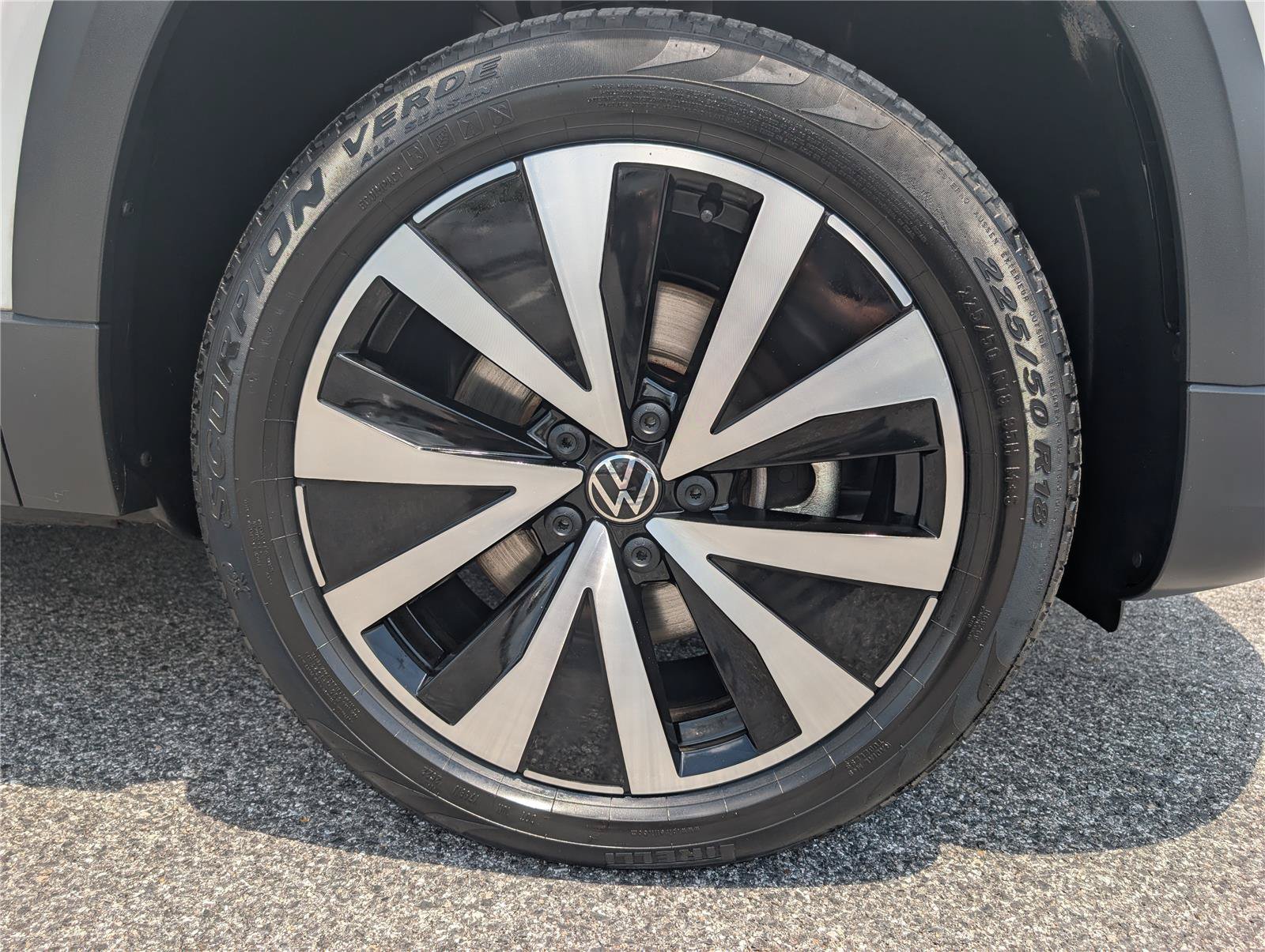 Used 2022 Volkswagen Taos SE AWD/4WD image 9
