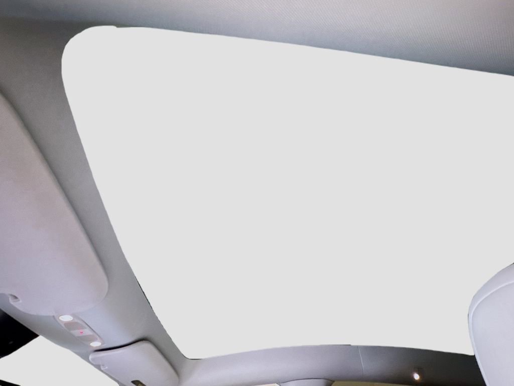 Used 2024 Tesla Model Y Long Range image 12