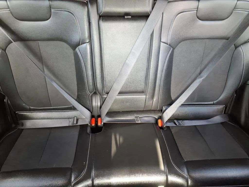 Used 2024 Jeep Grand Cherokee Altitude image 17