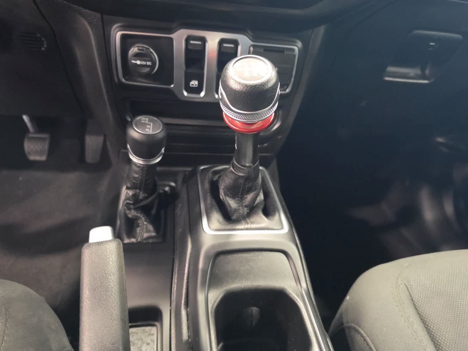 Used 2020 Jeep Wrangler Sport AWD/4WD image 24