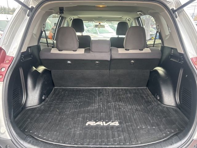 Used 2015 Toyota RAV4 XLE image 17