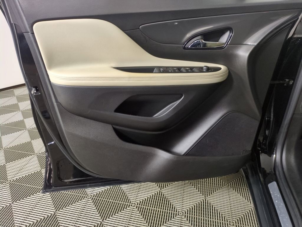 Used 2017 Buick Encore Essence FWD image 12