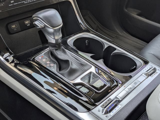 Certified 2024 Kia Carnival SX FWD image 35