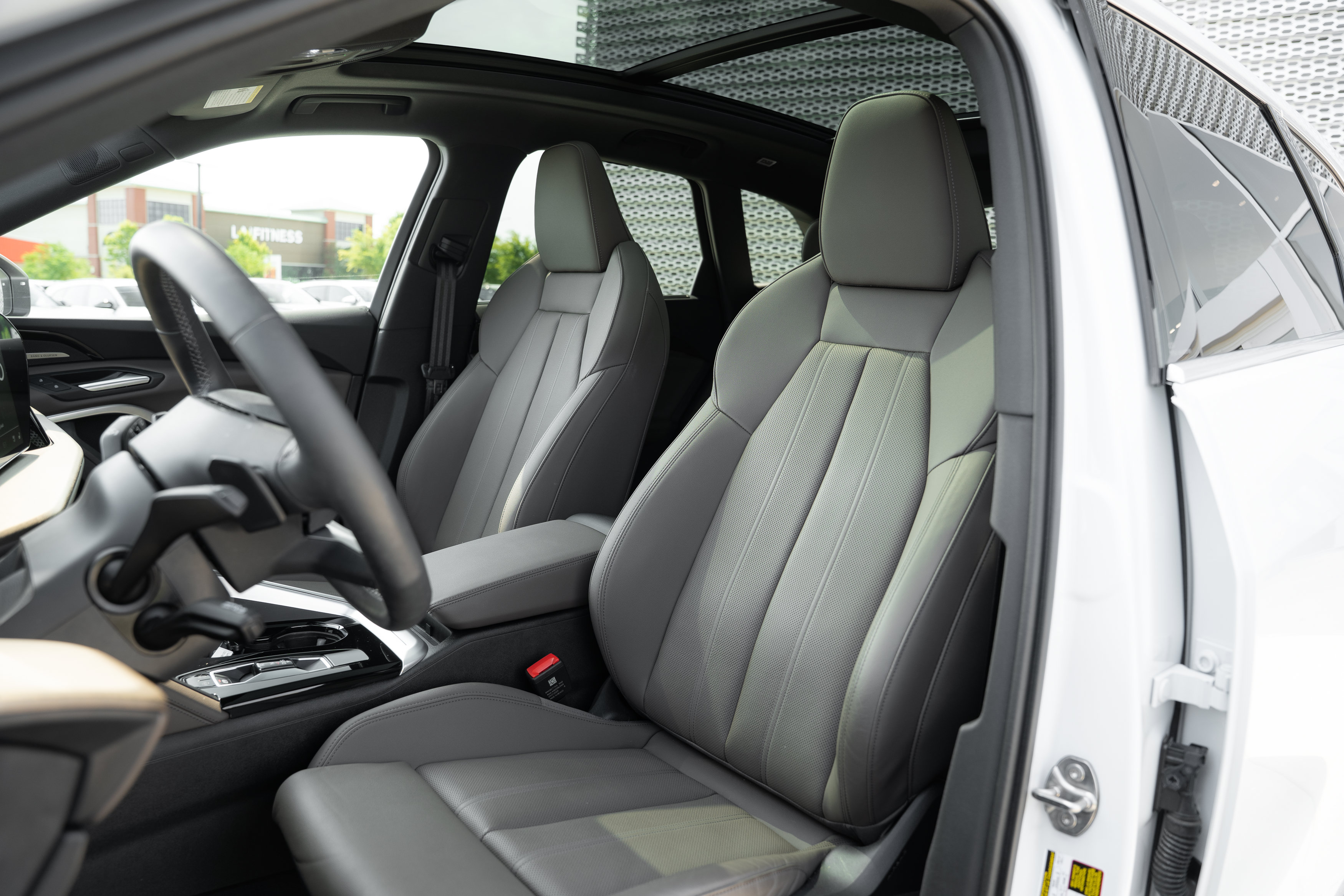 Certified 2025 Audi Q5 Premium w/ Premium Plus AWD/4WD image 19