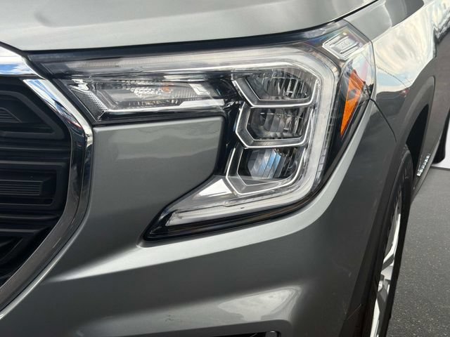 Used 2024 GMC Terrain SLE FWD image 9
