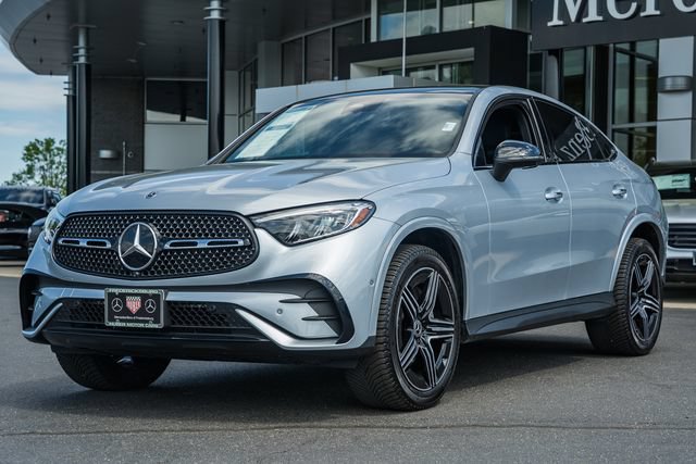 Used 2024 Mercedes-Benz GLC 300 4MATIC image 3