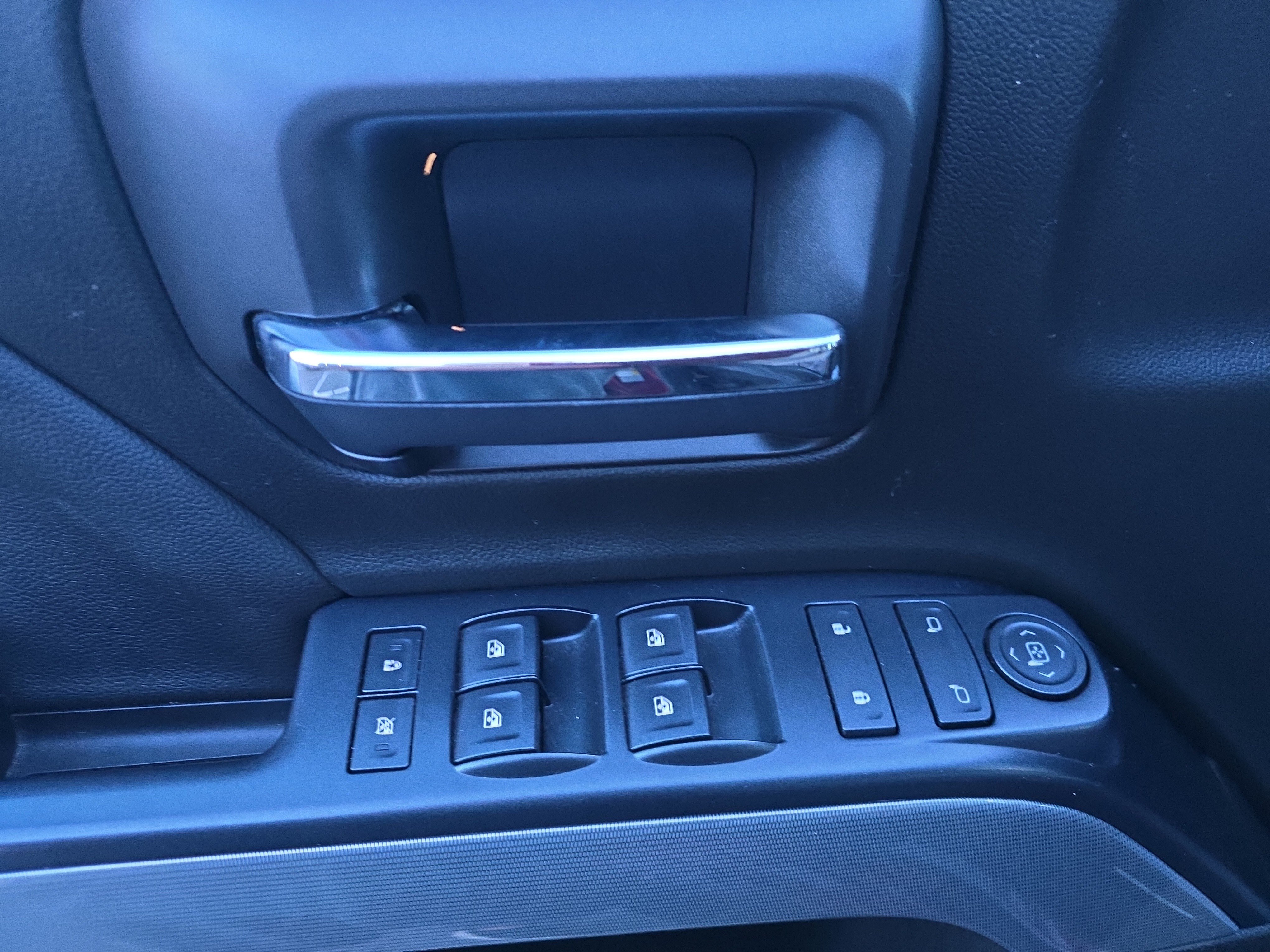Used 2017 Chevrolet Silverado 2500 LT w/ LT Convenience Package AWD/4WD image 17