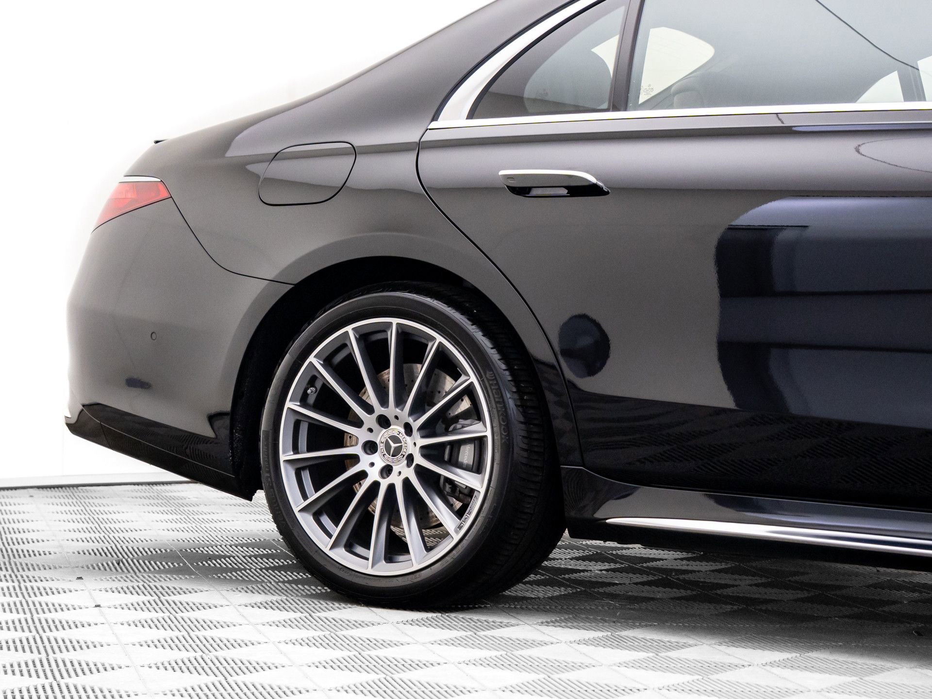 Certified 2024 Mercedes-Benz S 580 4MATIC Sedan image 33