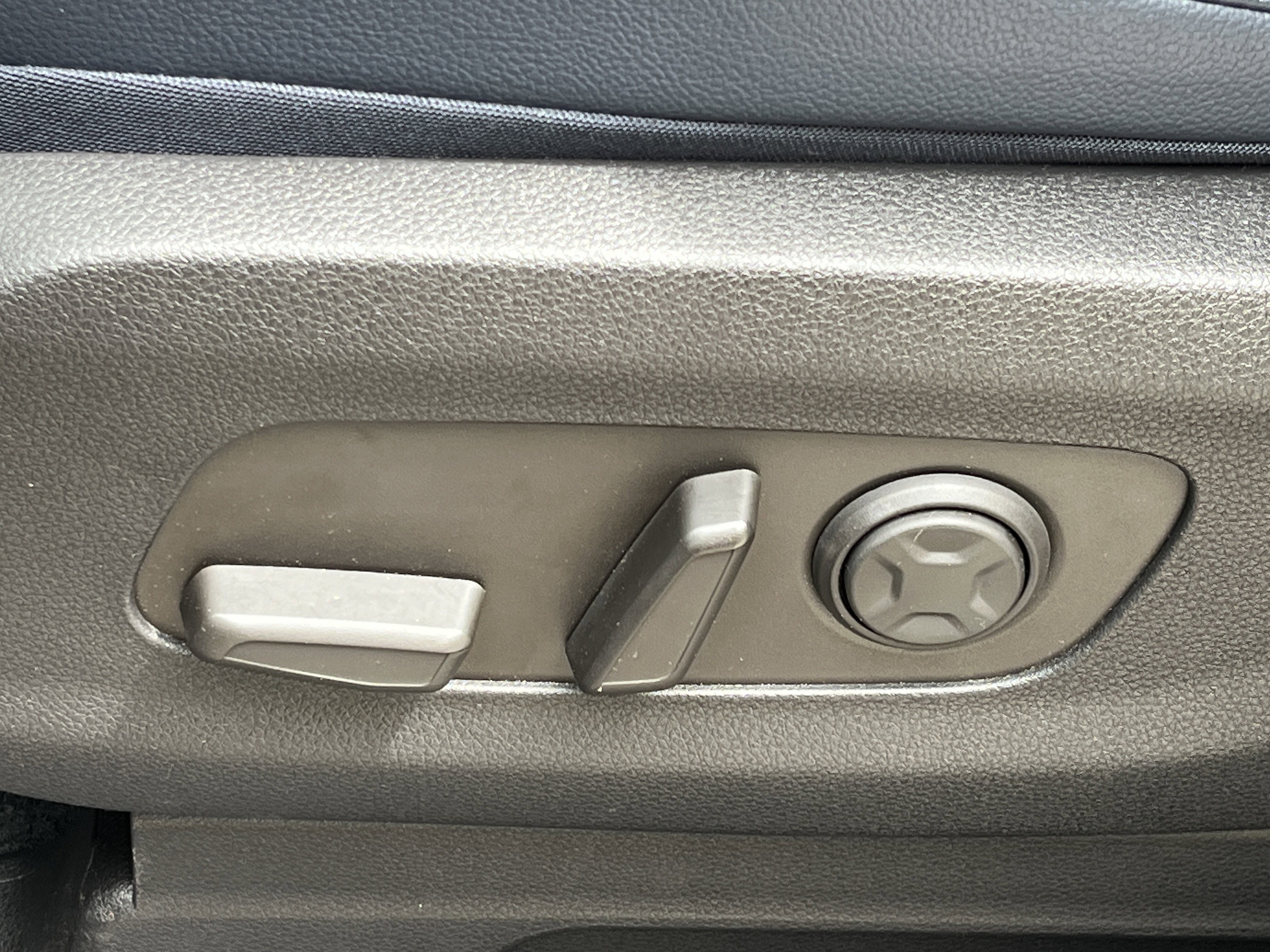 Used 2025 Kia Carnival SX Prestige FWD image 20