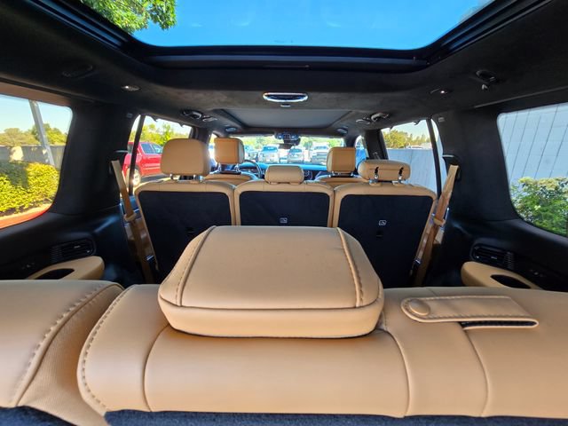 Certified 2023 Jeep Grand Wagoneer Series III AWD/4WD image 34