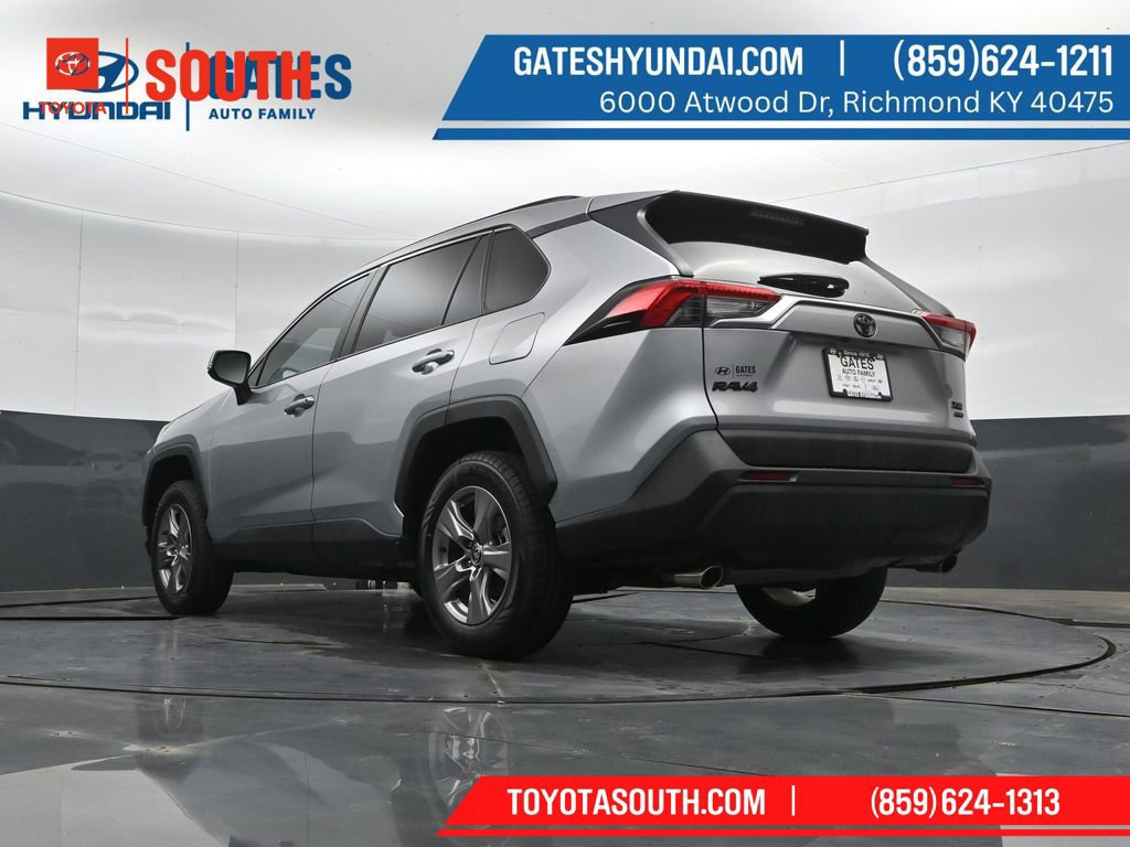 Used 2024 Toyota RAV4 XLE AWD/4WD image 41