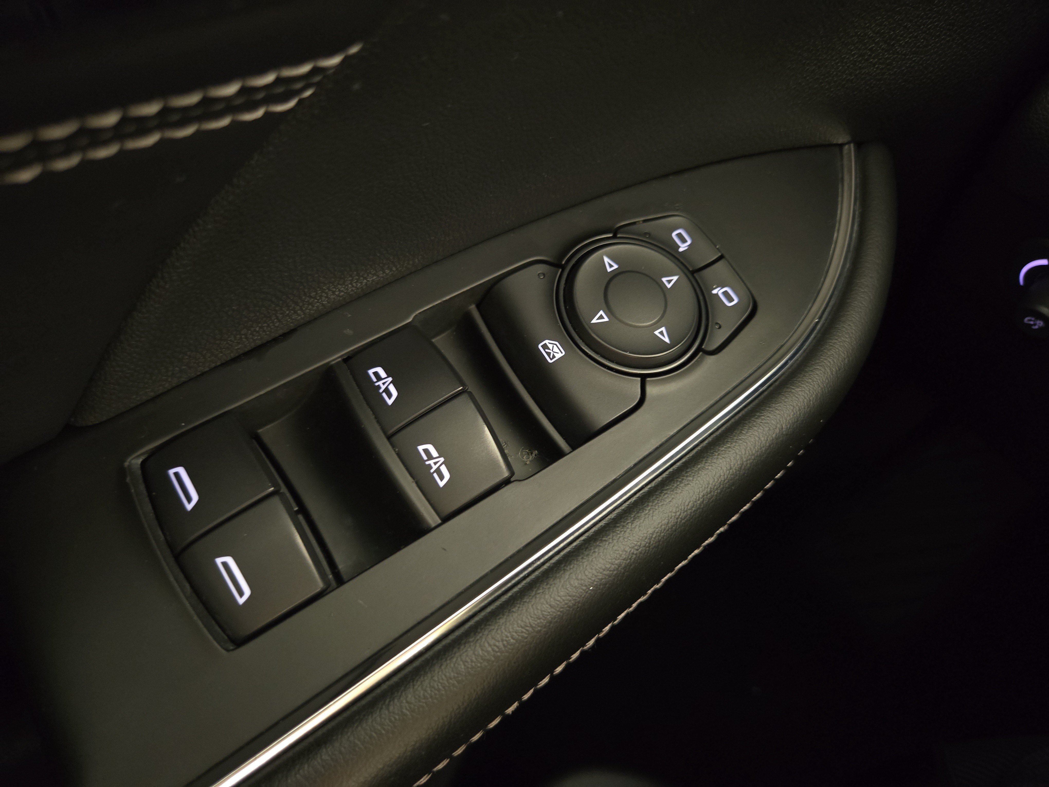 Used 2022 Buick Envision Preferred w/ Sport Touring Package FWD image 24