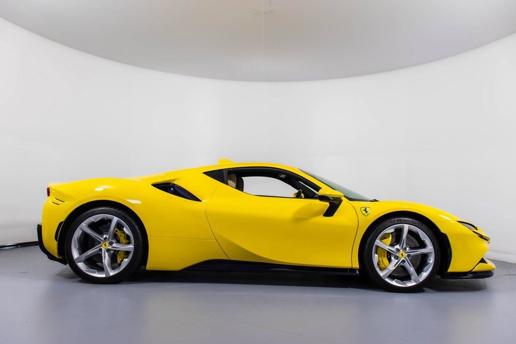 Certified 2022 Ferrari SF90 Stradale AWD/4WD image 3