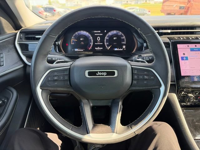Used 2023 Jeep Grand Cherokee L Limited w/ Rear Seat Video Group I AWD/4WD image 10