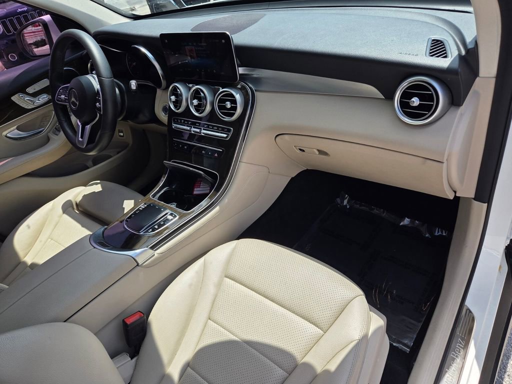 Used 2021 Mercedes-Benz GLC 300 image 18