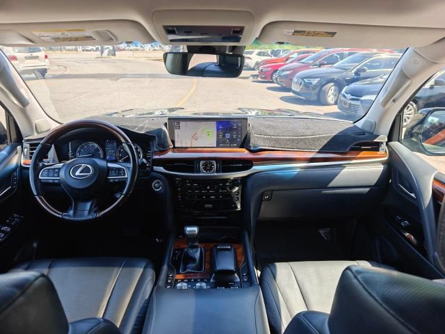 Used 2018 Lexus LX 570 4WD image 34