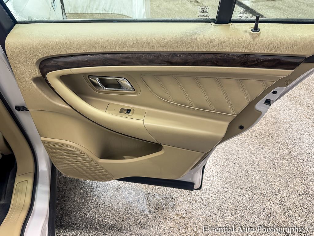 Used 2017 Ford Taurus Limited image 26