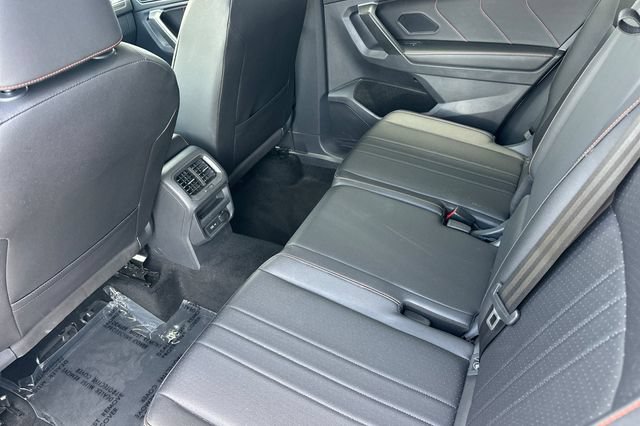 Used 2024 Volkswagen Tiguan Wolfsburg Edition AWD/4WD image 13