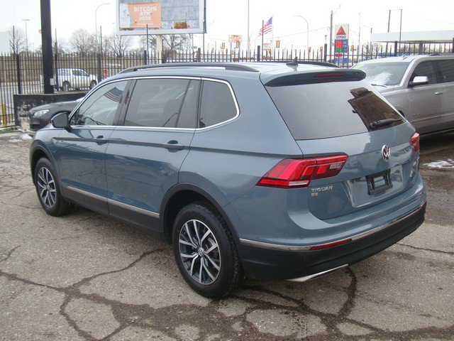 Used 2020 Volkswagen Tiguan SE image 3