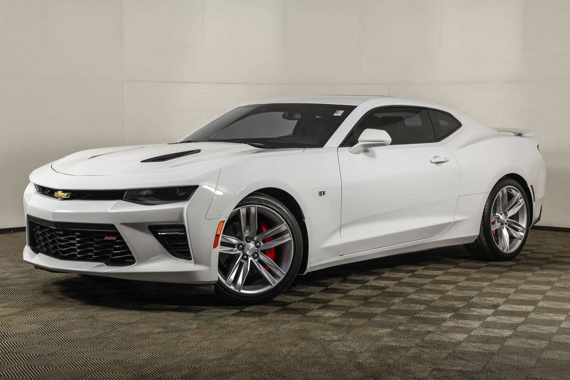 Used 2018 Chevrolet Camaro SS image 48