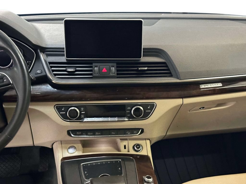 Used 2019 Audi Q5 2.0T Premium Plus w/ Premium Plus Package AWD/4WD image 16