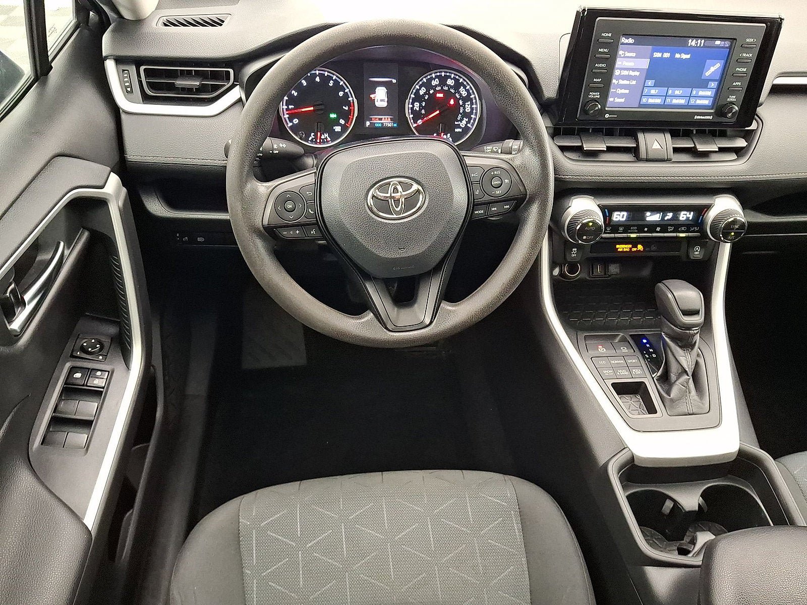Certified 2020 Toyota RAV4 XLE w/ Convenience Package AWD/4WD image 12