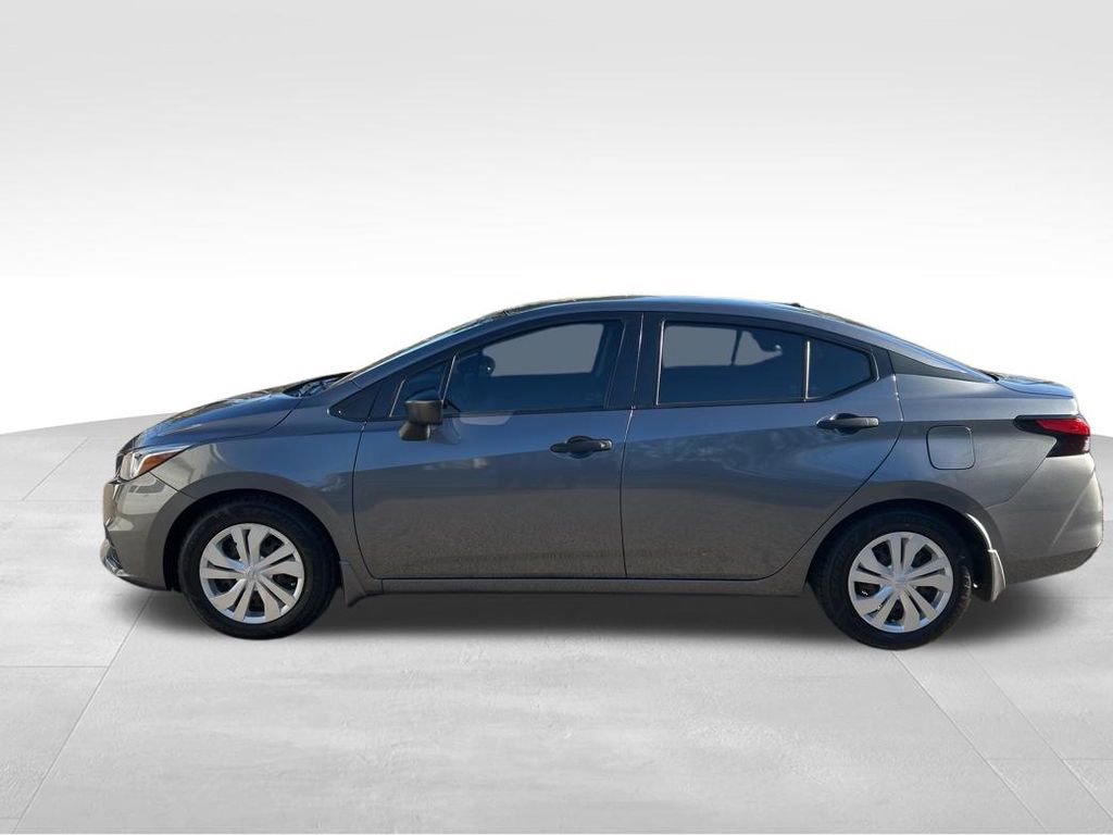 Used 2021 Nissan Versa S image 2