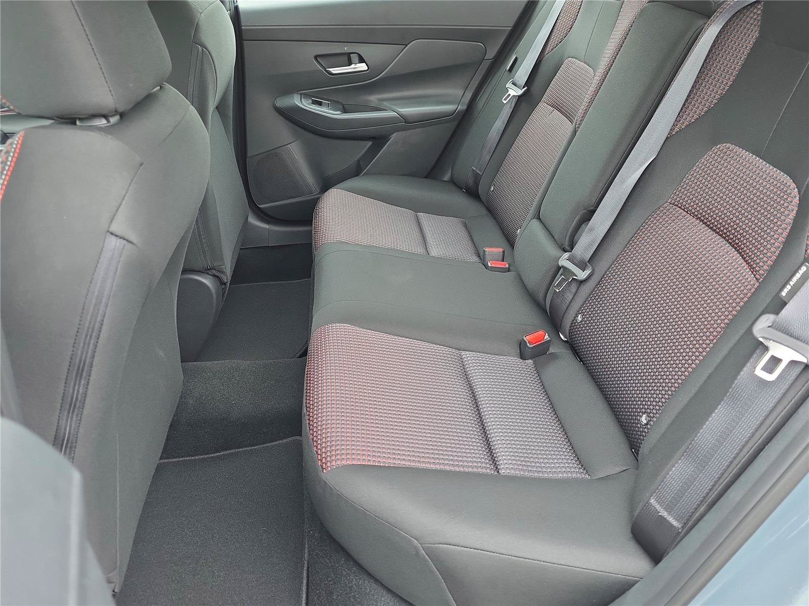 New 2026 Nissan Sentra SR w/ Floor Mat Package FWD image 31