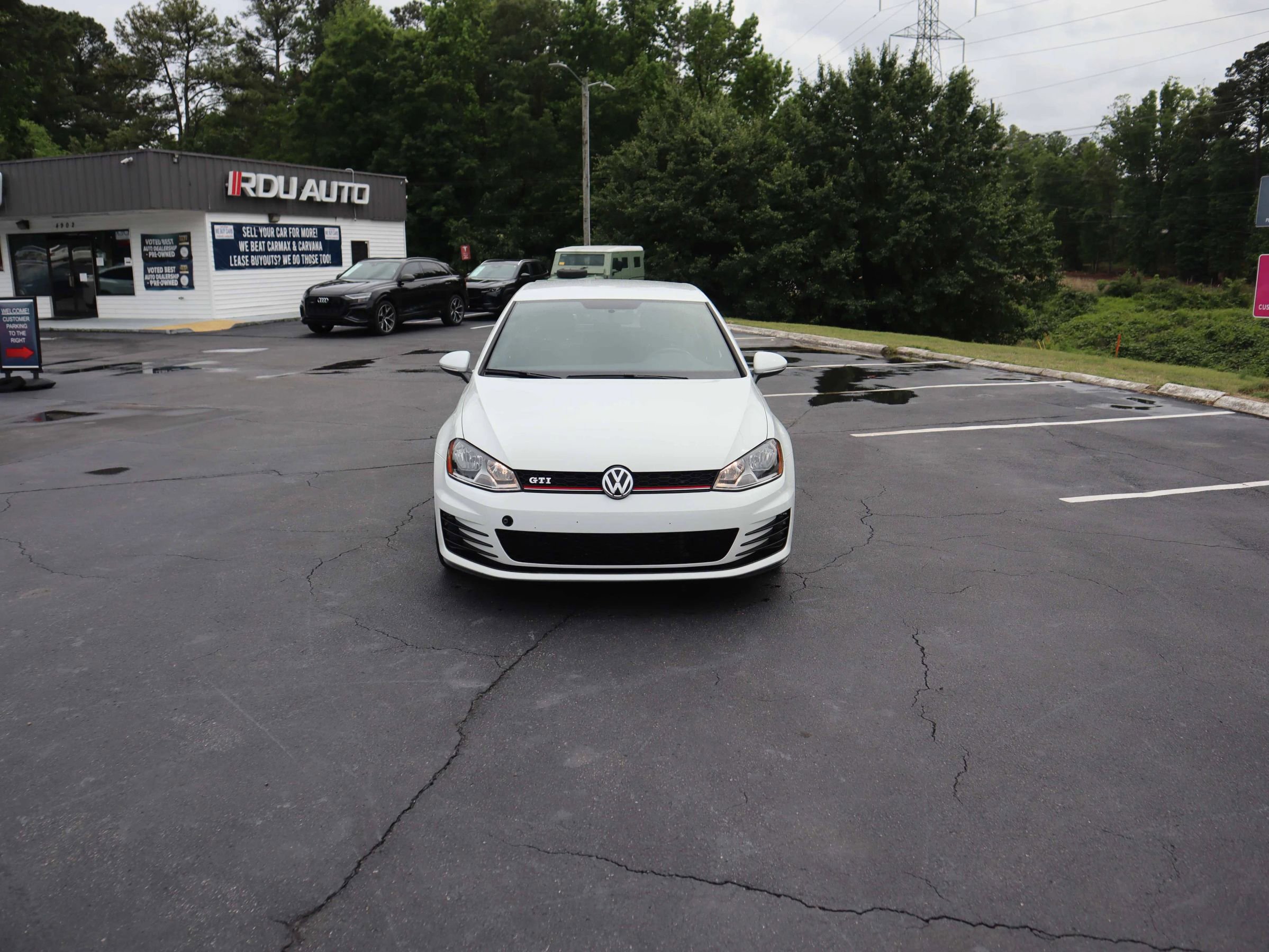 Used 2017 Volkswagen GTI S FWD image 13