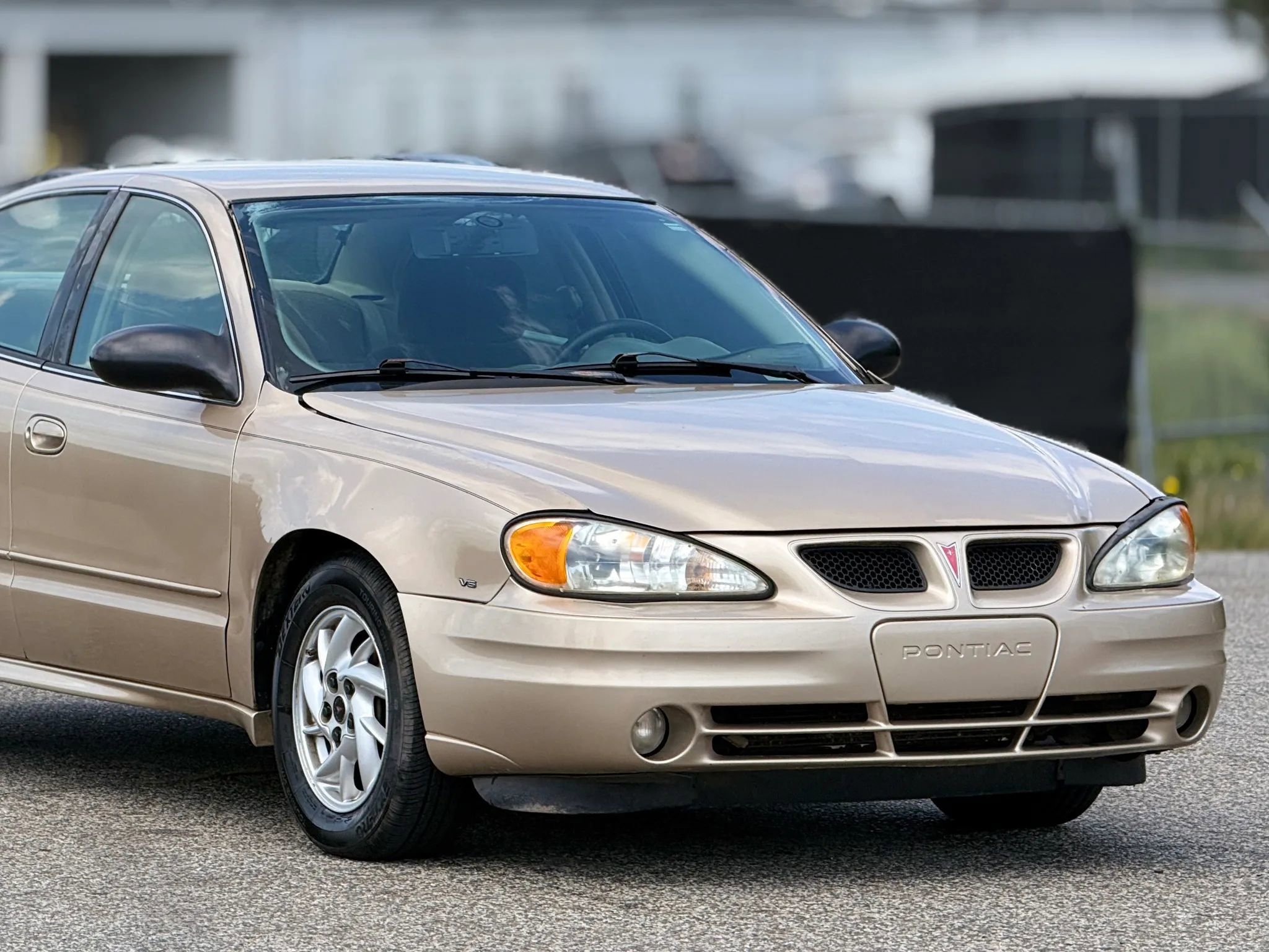 Used 2004 Pontiac Grand Am SE FWD image 15