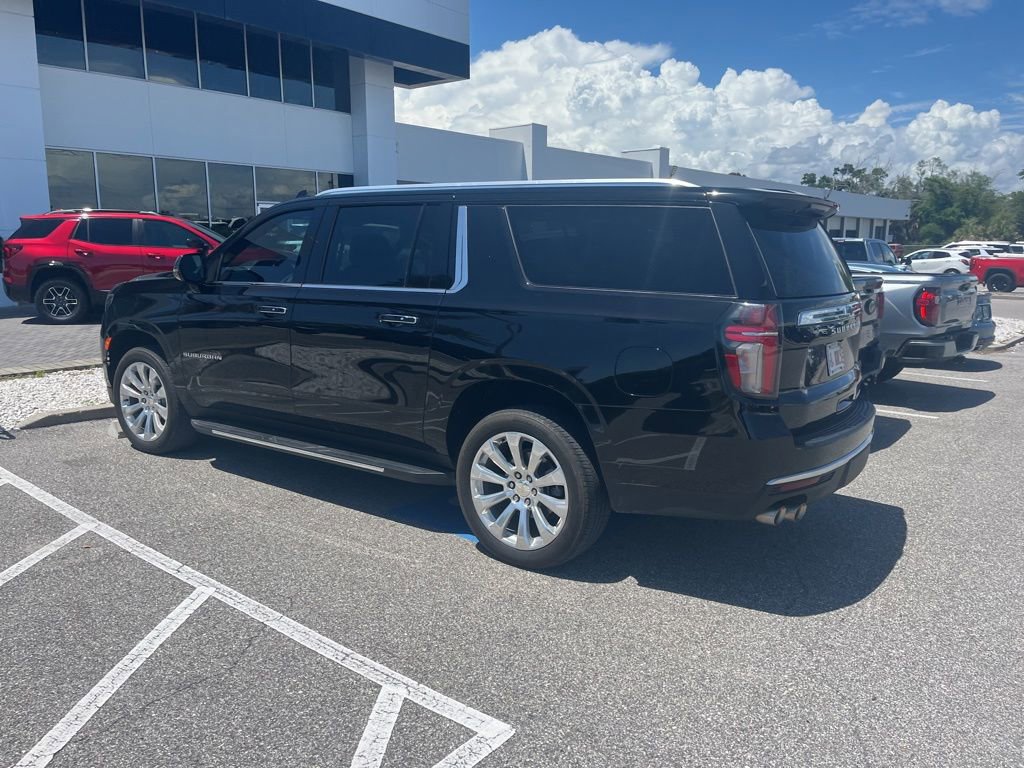 Used 2024 Chevrolet Suburban Premier RWD image 3