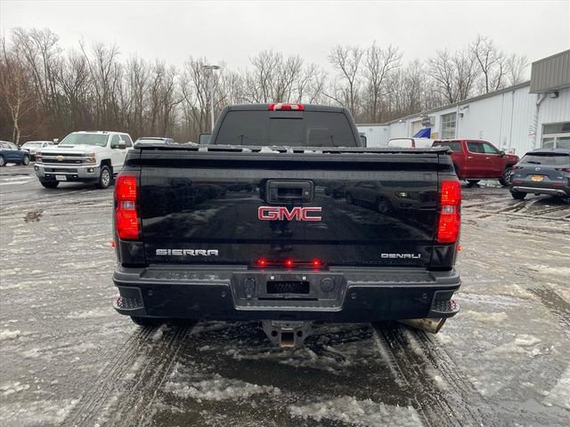 Used 2017 GMC Sierra 3500 Denali image 4