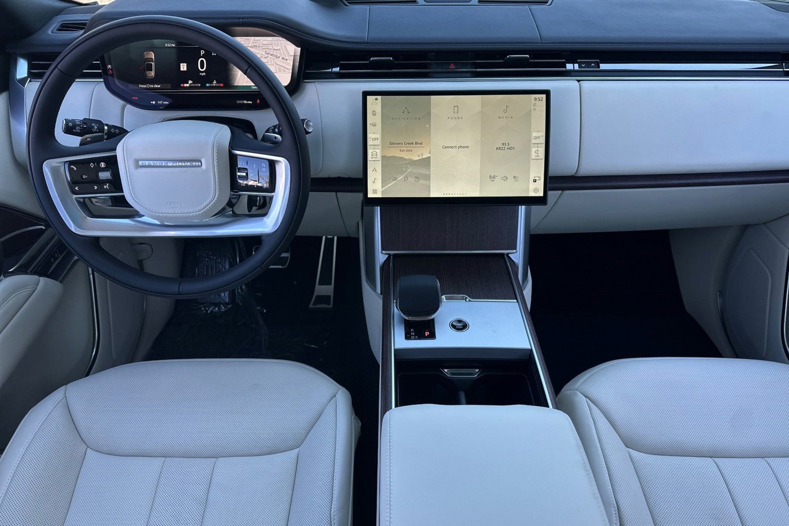 New 2026 Land Rover Range Rover SE image 23