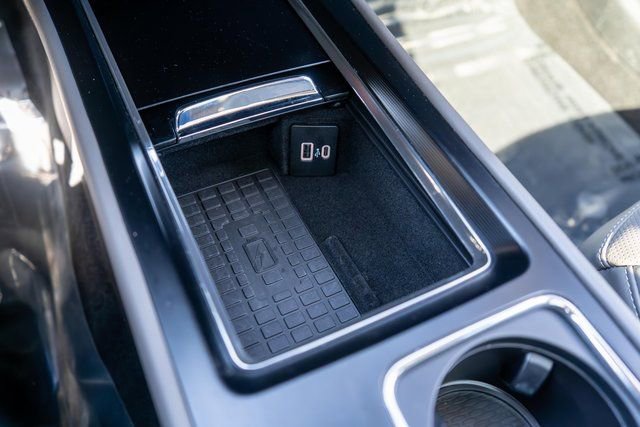 Used 2025 Lincoln Corsair Reserve w/ Jet Appearance Package image 33