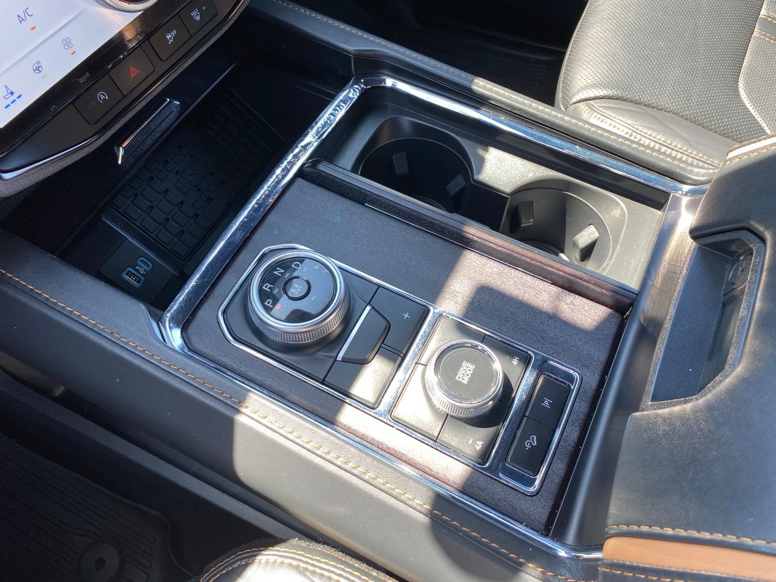 Used 2023 Ford Expedition Platinum image 15