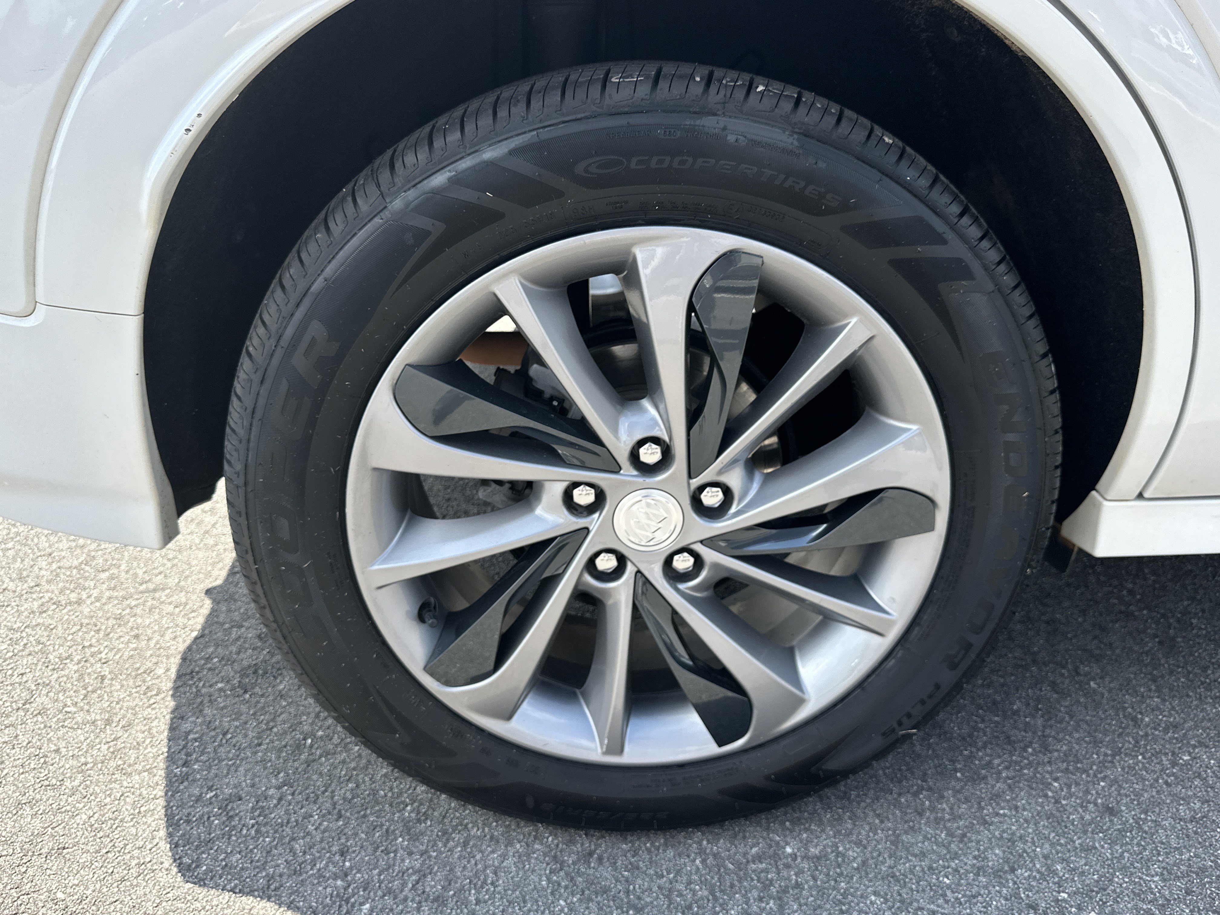 Certified 2023 Buick Encore GX Select w/ Sport Touring Package image 18