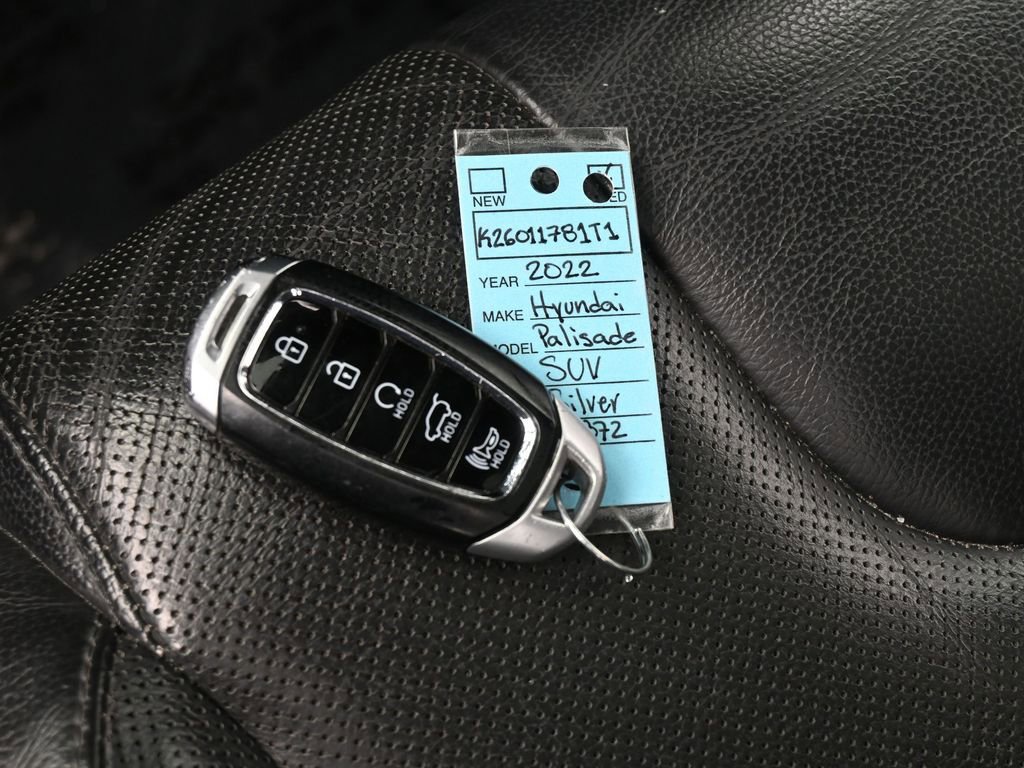 Used 2022 Hyundai Palisade SEL w/ Premium Package image 19